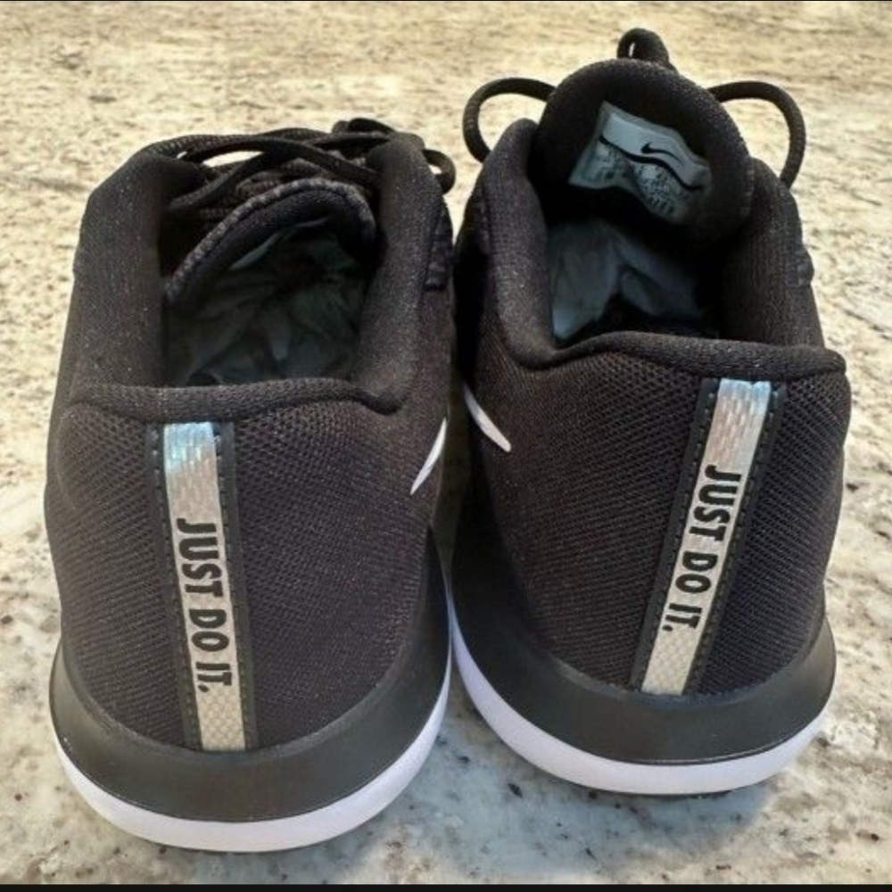 Nike Women's Black and White Athletic Shoes - Picture 2 of 4